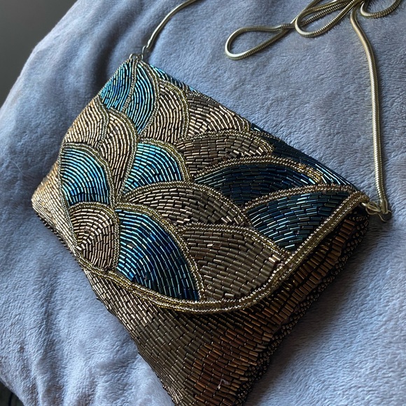 Vintage Regale Ltd. Iridescent beaded purse - Picture 4 of 10